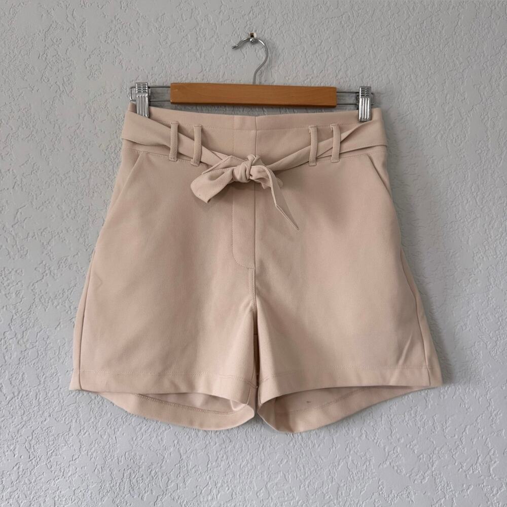 maurices beige high waisted paper bag shorts size small